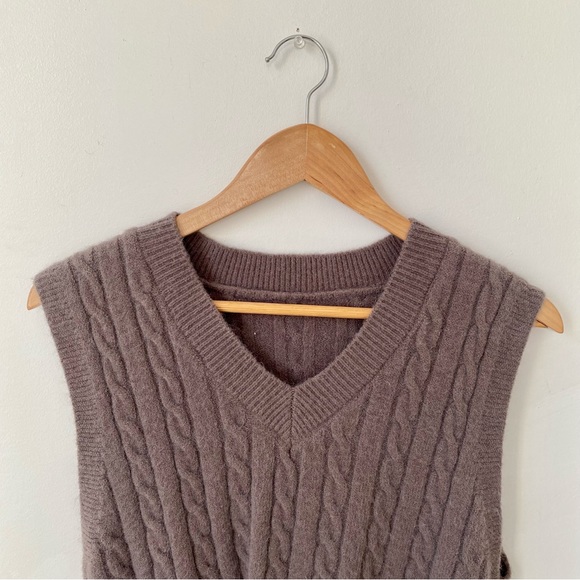 Vintage Brown Sweater Vest - Picture 2 of 3